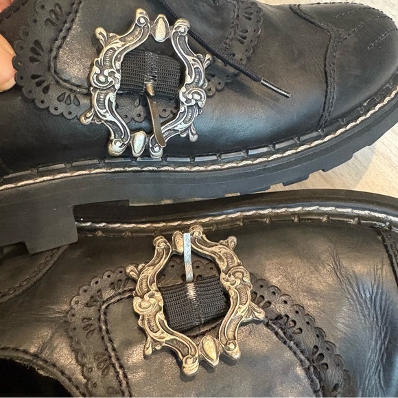 John Fluevog Discontinued 7TH Heaven Capellan Buckled Derby Shoe, Sz 6 - Picture 11 of 16